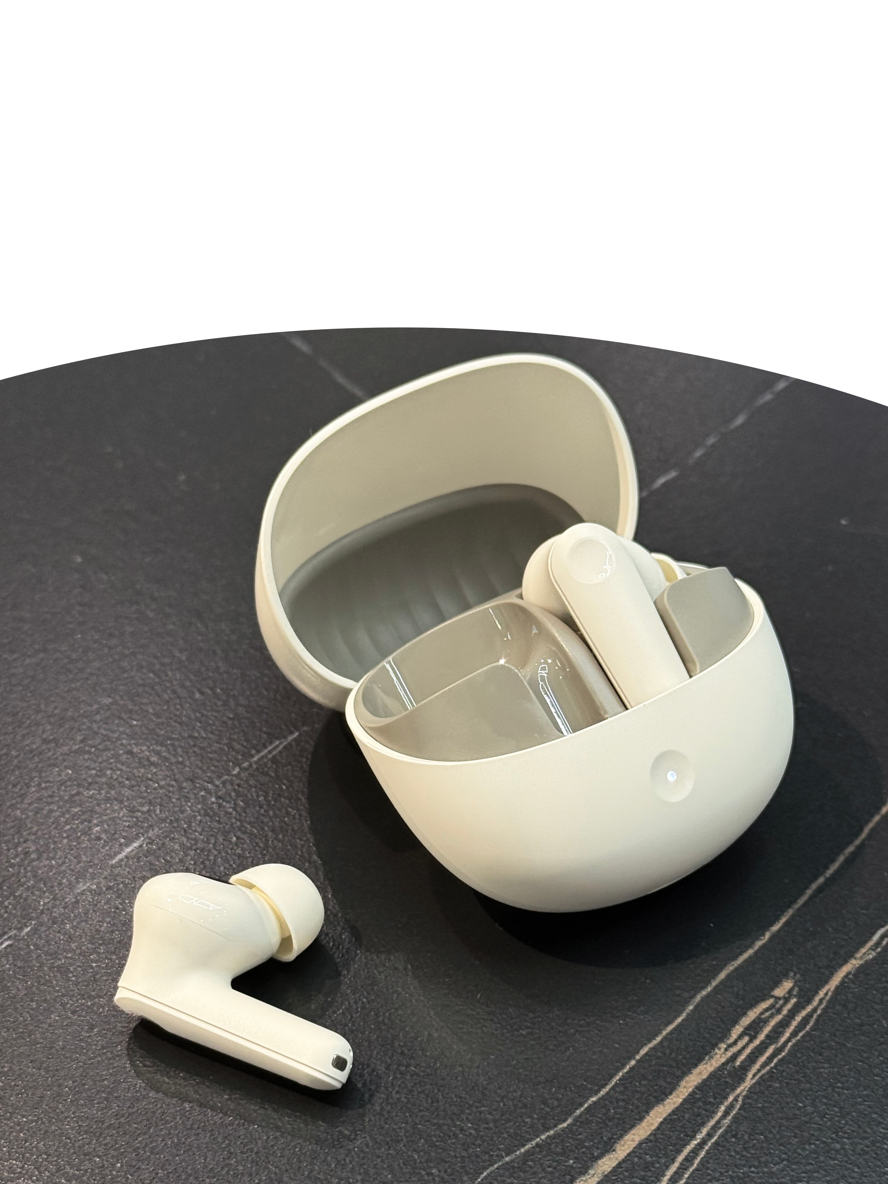 TW78-R Earbuds — photo 12